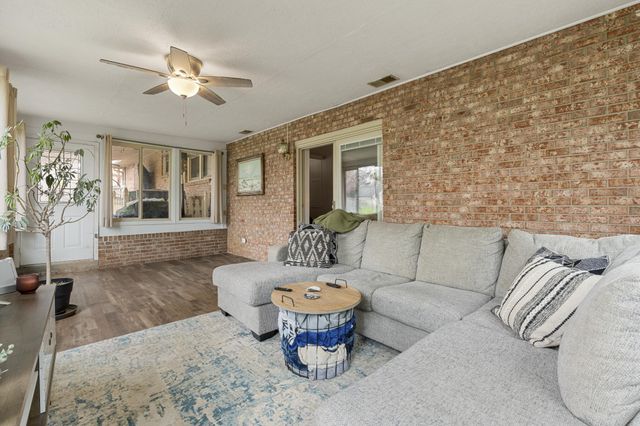 600 Frankfort Dr, Hermitage, TN 37076