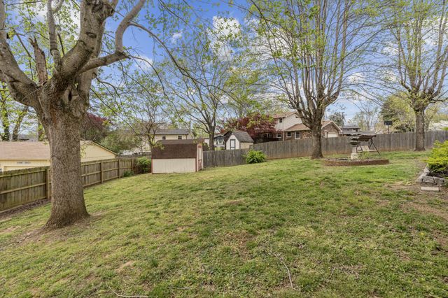 600 Frankfort Dr, Hermitage, TN 37076