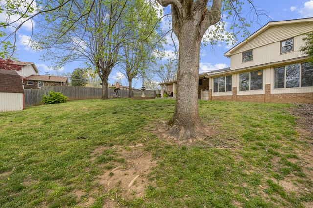 600 Frankfort Dr, Hermitage, TN 37076