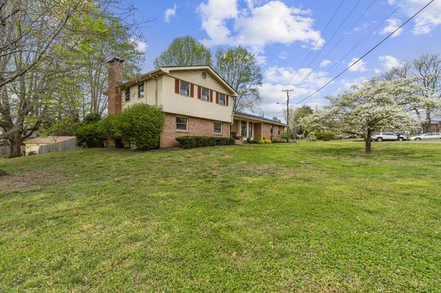 600 Frankfort Dr, Hermitage, TN 37076