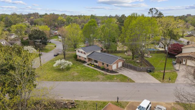 600 Frankfort Dr, Hermitage, TN 37076