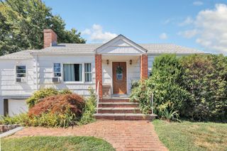 574 Thorme Street, Bridgeport, CT 06606