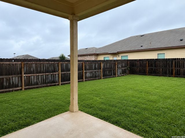 1516 LUCILLE ST, Seguin, TX 78155