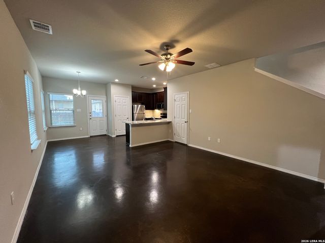 1516 LUCILLE ST, Seguin, TX 78155