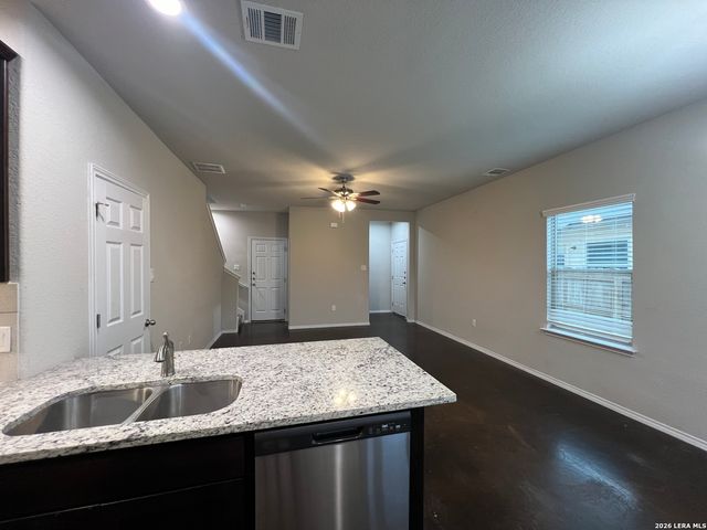 1516 LUCILLE ST, Seguin, TX 78155