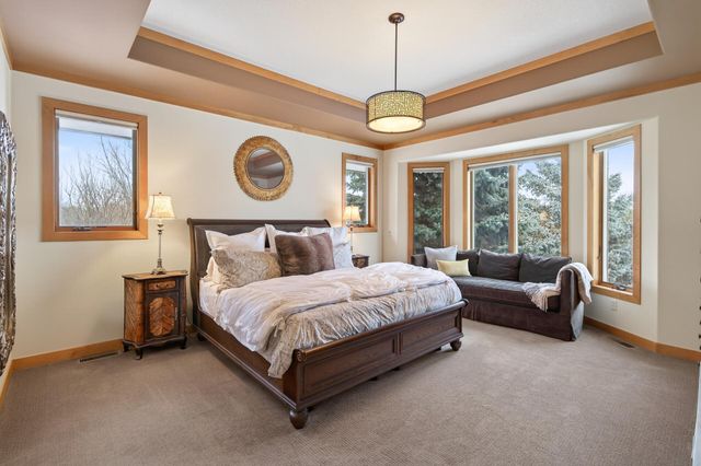 21115 Ridgewood Trail, Lakeville, MN 55044