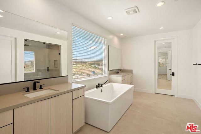 24198 Camino Cascada, Valencia, CA 91354