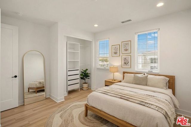 24198 Camino Cascada, Valencia, CA 91354