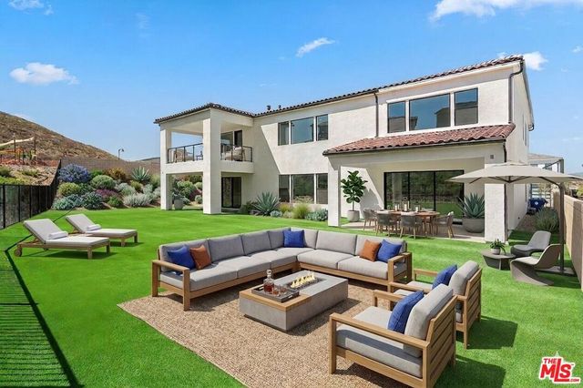 24198 Camino Cascada, Valencia, CA 91354