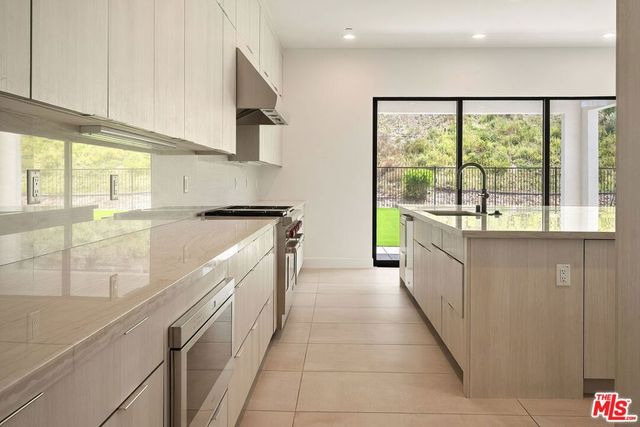 24198 Camino Cascada, Valencia, CA 91354