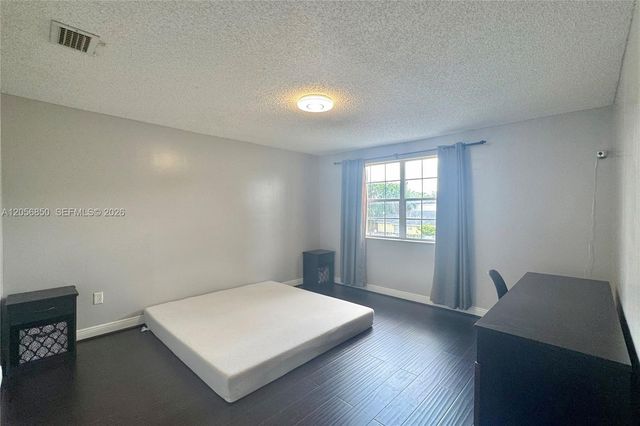 11848 SW 100th St, Miami, FL 33186