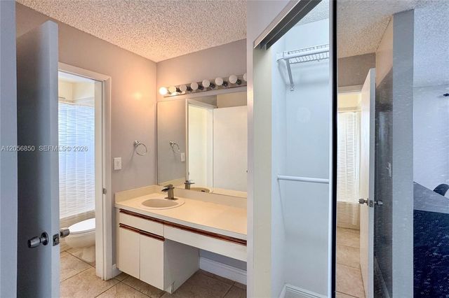 11848 SW 100th St, Miami, FL 33186