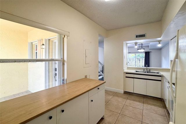 11848 SW 100th St, Miami, FL 33186