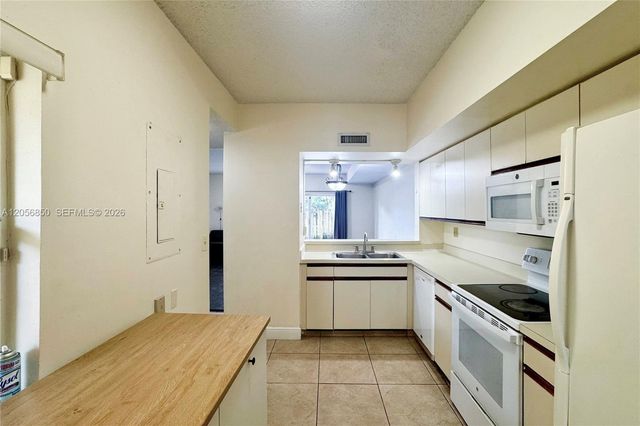 11848 SW 100th St, Miami, FL 33186