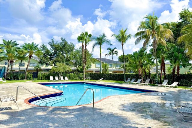 11848 SW 100th St, Miami, FL 33186