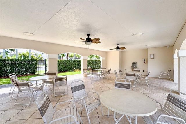 11848 SW 100th St, Miami, FL 33186