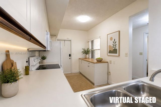 11848 SW 100th St, Miami, FL 33186
