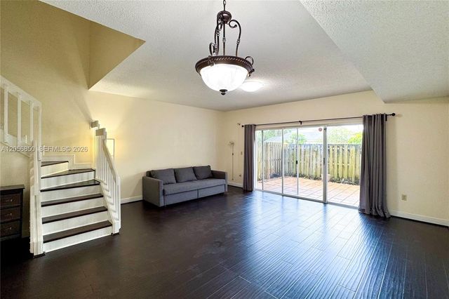 11848 SW 100th St, Miami, FL 33186