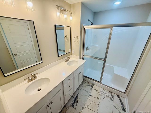 8115 King Road, Fayetteville, NC 28306