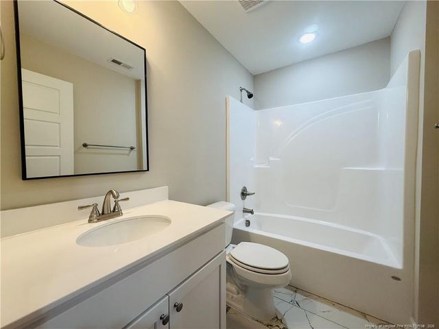 8115 King Road, Fayetteville, NC 28306