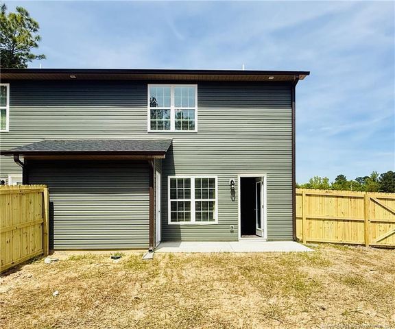 8115 King Road, Fayetteville, NC 28306