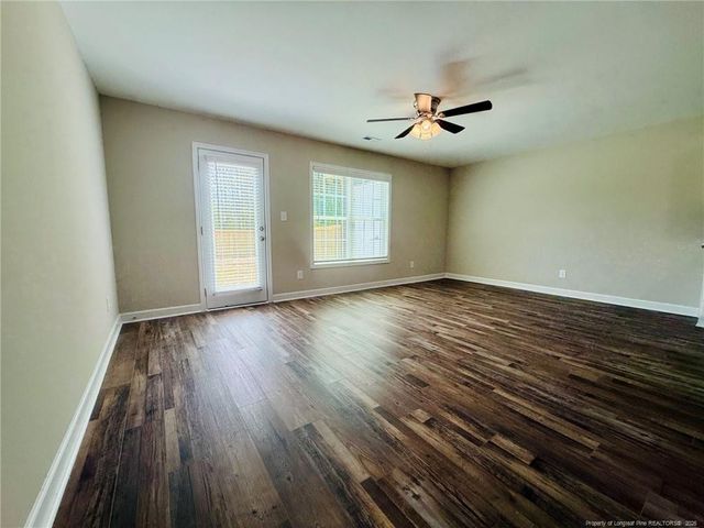 8115 King Road, Fayetteville, NC 28306