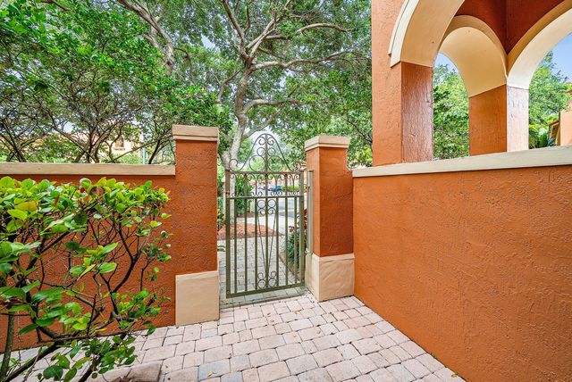 2280 Anchor Court 2606, Dania Beach, FL 33312