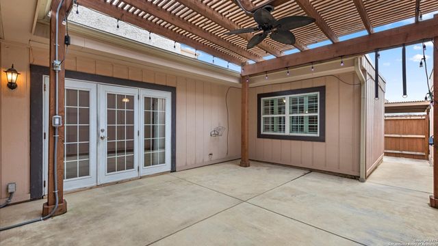 6750 Crown Ridge, San Antonio, TX 78239