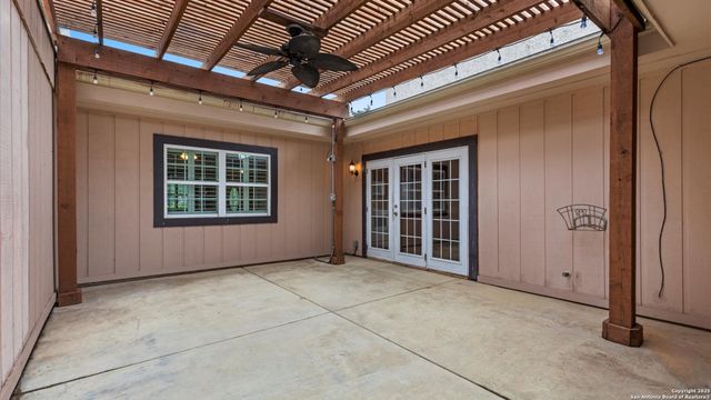 6750 Crown Ridge, San Antonio, TX 78239