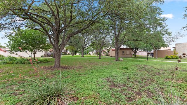 6750 Crown Ridge, San Antonio, TX 78239