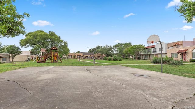 6750 Crown Ridge, San Antonio, TX 78239