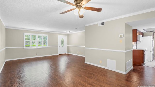 6750 Crown Ridge, San Antonio, TX 78239