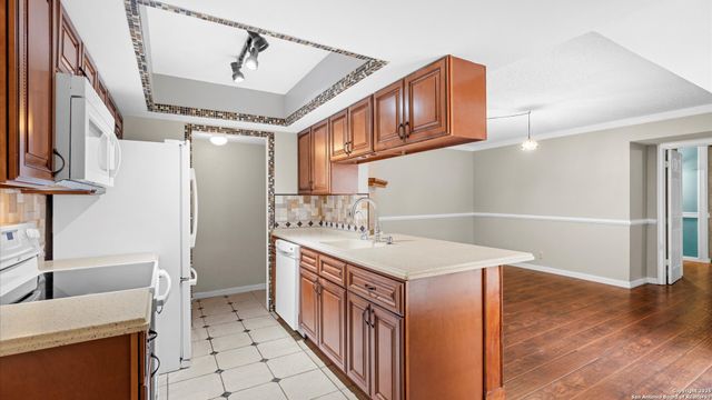 6750 Crown Ridge, San Antonio, TX 78239