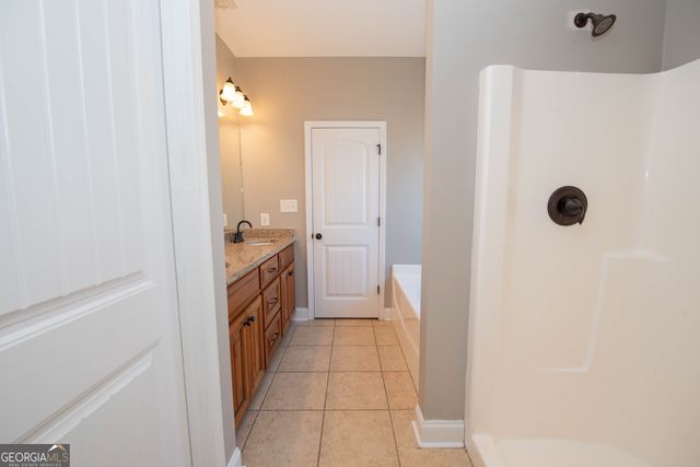 310 Flowing Meadows Drive, Perry, GA 31069