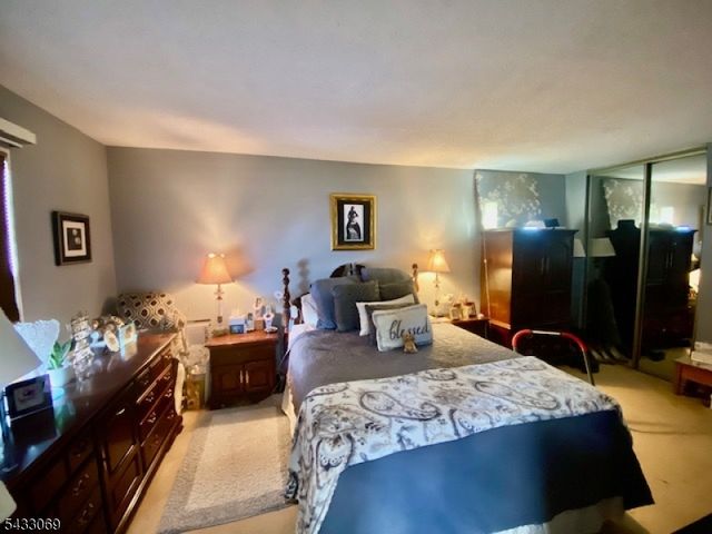 33 Dena Dr 33, Wanaque Boro, NJ 07465