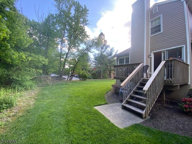 33 Dena Dr 33, Wanaque Boro, NJ 07465