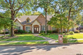 2020 Holly Hill Dr, Tyler, TX 75703