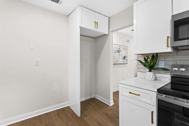 1939 Willa Dr, Decatur, GA 30032