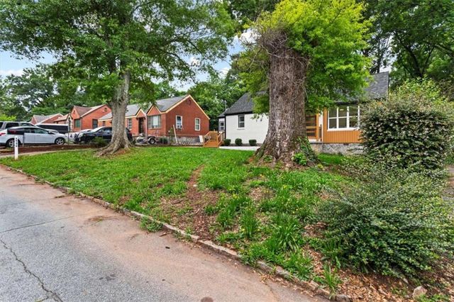1939 Willa Dr, Decatur, GA 30032