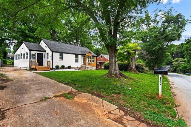 1939 Willa Dr, Decatur, GA 30032