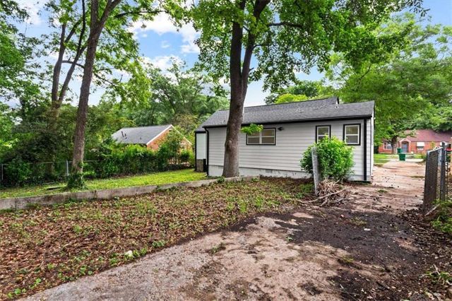 1939 Willa Dr, Decatur, GA 30032