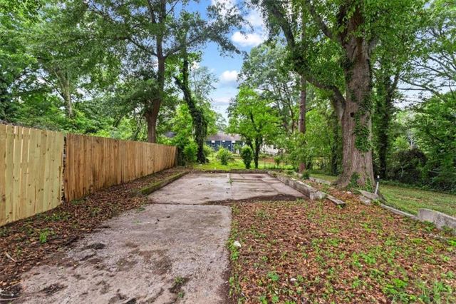 1939 Willa Dr, Decatur, GA 30032