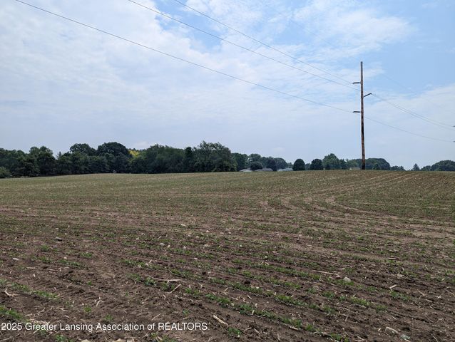 7998 E Grand River Avenue, Portland, MI 48875