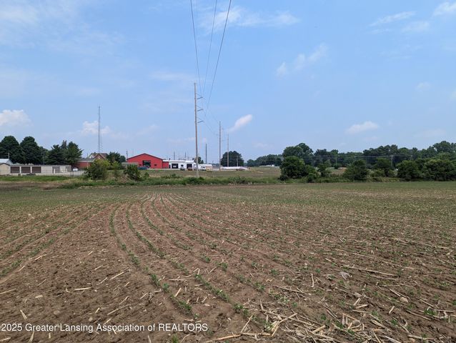 7998 E Grand River Avenue, Portland, MI 48875