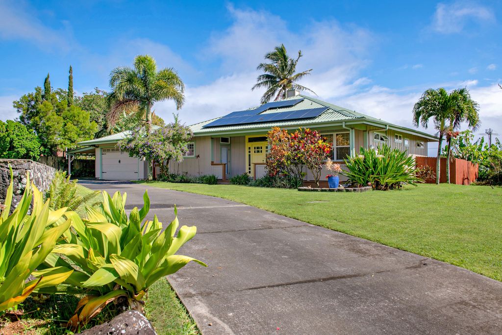 Image 1 of property listing at 54-3701 LEHUULA CIRCLE, Kapaau, HI 96755