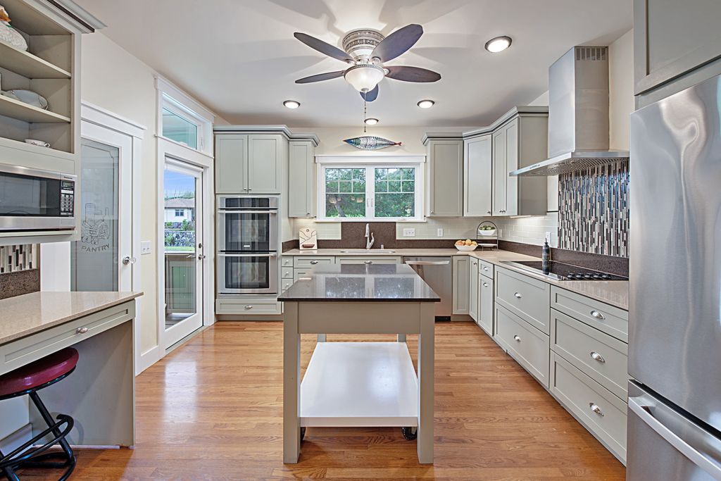 Image 11 of property listing at 54-3701 LEHUULA CIRCLE, Kapaau, HI 96755