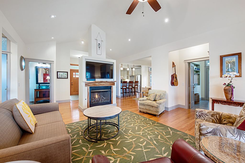 Image 6 of property listing at 54-3701 LEHUULA CIRCLE, Kapaau, HI 96755