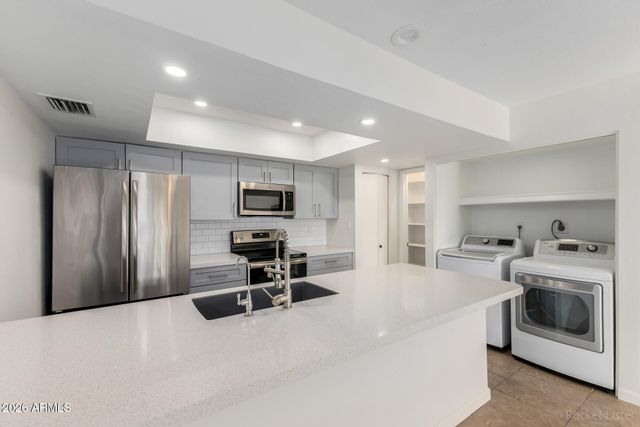 1920 W LINDNER Avenue 207, Mesa, AZ 85202