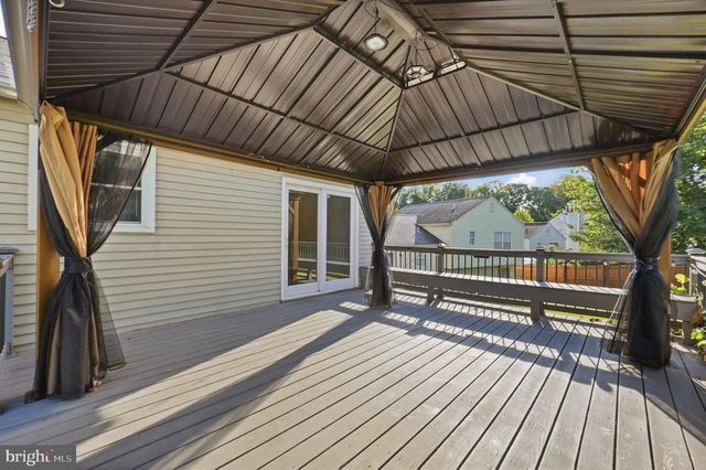 9136 MCHENRY LN, Lanham, MD 20706