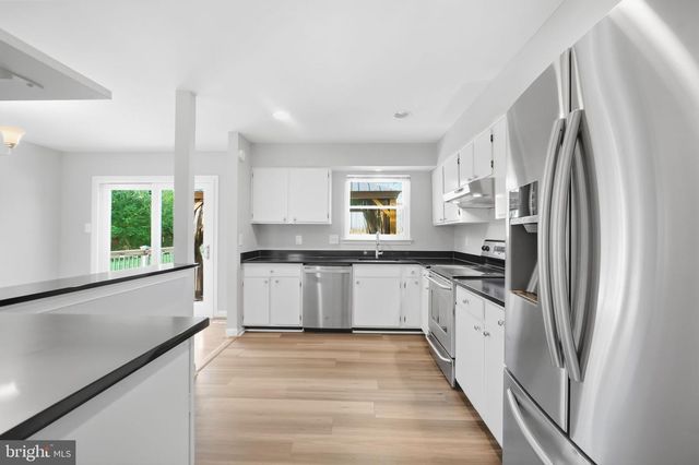 9136 MCHENRY LN, Lanham, MD 20706